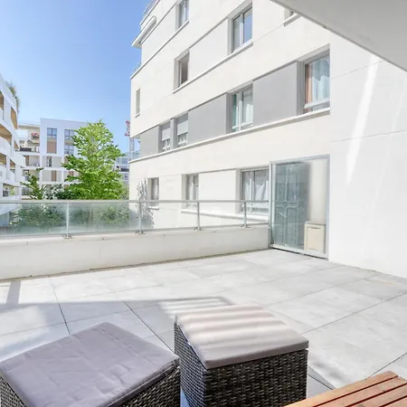 Comme A La Maison *